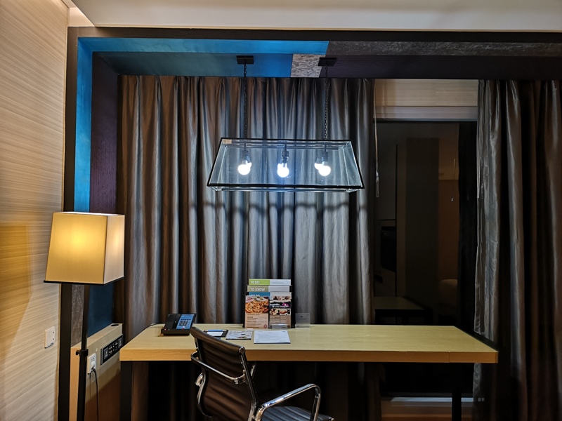 4PBKK10 Bangkok-曼谷Four Points商務飯店(曼谷福朋喜來登酒店-素坤逸15) 套房也簡單舒適