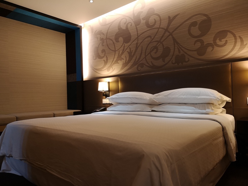 4PBKK17 Bangkok-曼谷Four Points商務飯店(曼谷福朋喜來登酒店-素坤逸15) 套房也簡單舒適