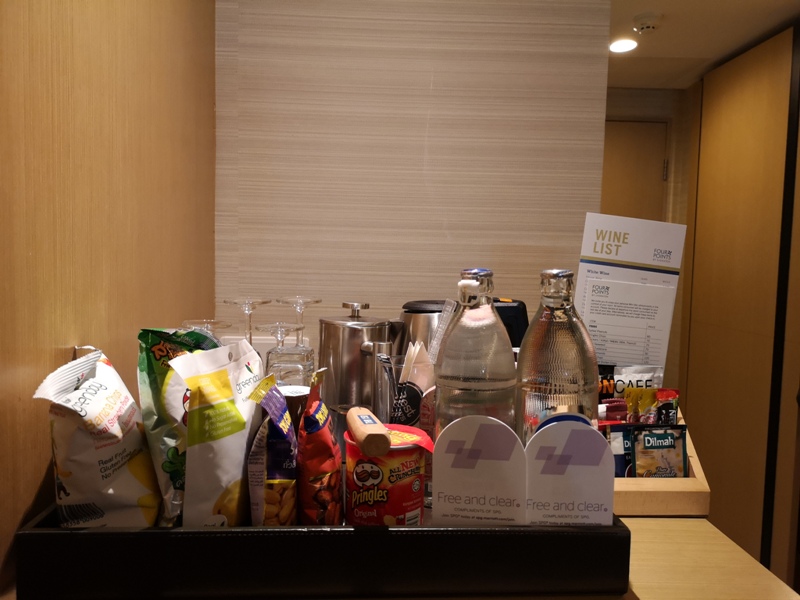 4PBKK23 Bangkok-曼谷Four Points商務飯店(曼谷福朋喜來登酒店-素坤逸15) 套房也簡單舒適