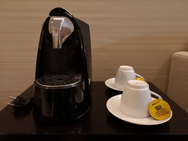 4PBKK24 Bangkok-曼谷Four Points商務飯店(曼谷福朋喜來登酒店-素坤逸15) 套房也簡單舒適