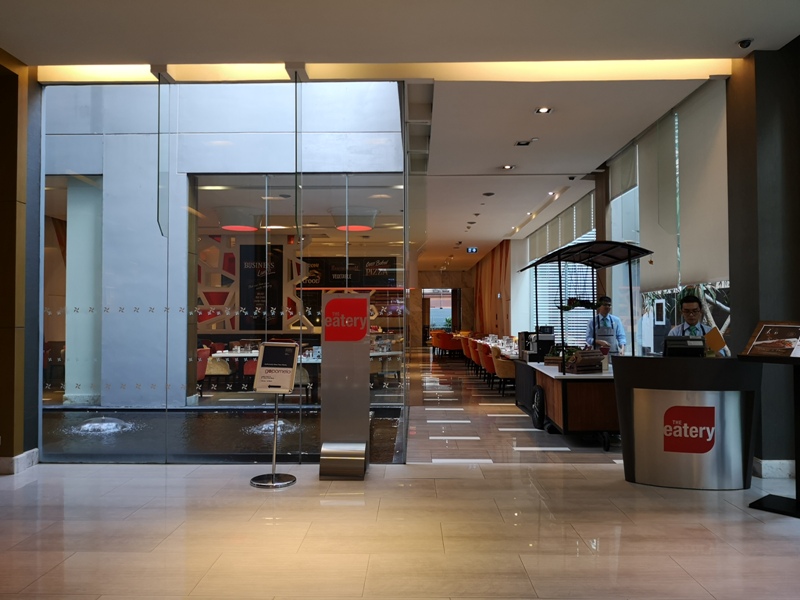 4PBKK29 Bangkok-曼谷Four Points商務飯店(曼谷福朋喜來登酒店-素坤逸15) 套房也簡單舒適