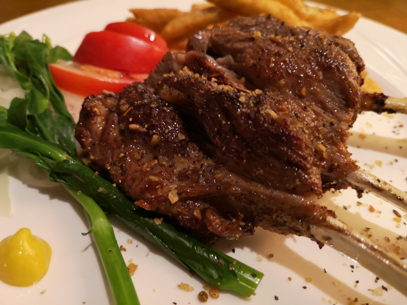 gardensteak13 中壢-花園牛排 真的有花園的牛排館 簡單美味