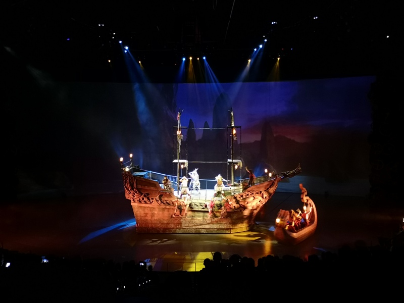 kaanshow0113 Pattaya-芭達雅KAAN show奇幻秀 舞台設計特效雜技泰拳投影雷射4D超精彩必看表演