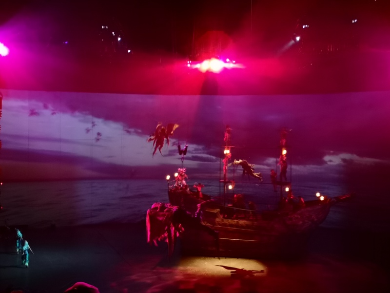 kaanshow0115 Pattaya-芭達雅KAAN show奇幻秀 舞台設計特效雜技泰拳投影雷射4D超精彩必看表演