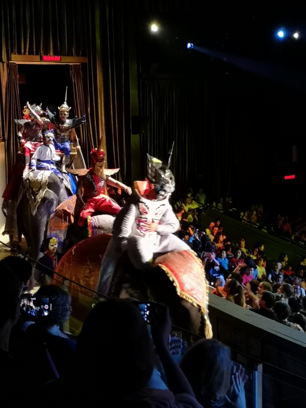 kaanshow0121 Pattaya-芭達雅KAAN show奇幻秀 舞台設計特效雜技泰拳投影雷射4D超精彩必看表演