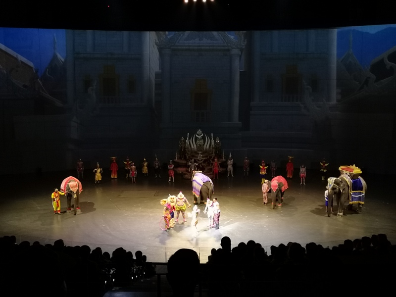 kaanshow0123 Pattaya-芭達雅KAAN show奇幻秀 舞台設計特效雜技泰拳投影雷射4D超精彩必看表演