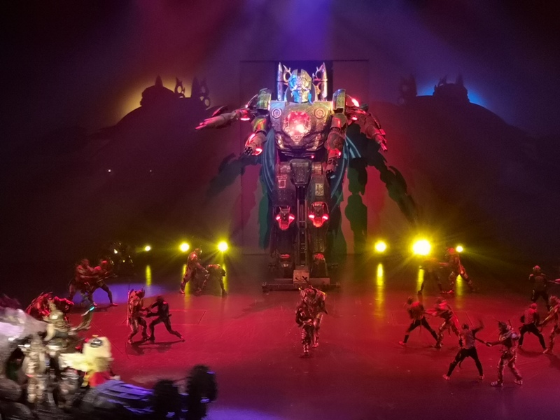 kaanshow0132 Pattaya-芭達雅KAAN show奇幻秀 舞台設計特效雜技泰拳投影雷射4D超精彩必看表演