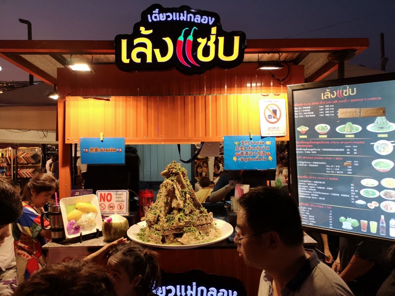 ratchadanightmarket09 Bangkok-拉差達火車夜市Train Night Market Ratchada 交通方便好吃好逛好買