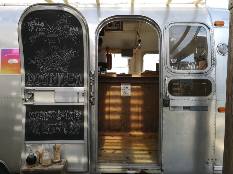 airstream12 Harajuku-the Airstream Garden表參道小巷內 巴士造型咖啡館 人氣打卡勝地