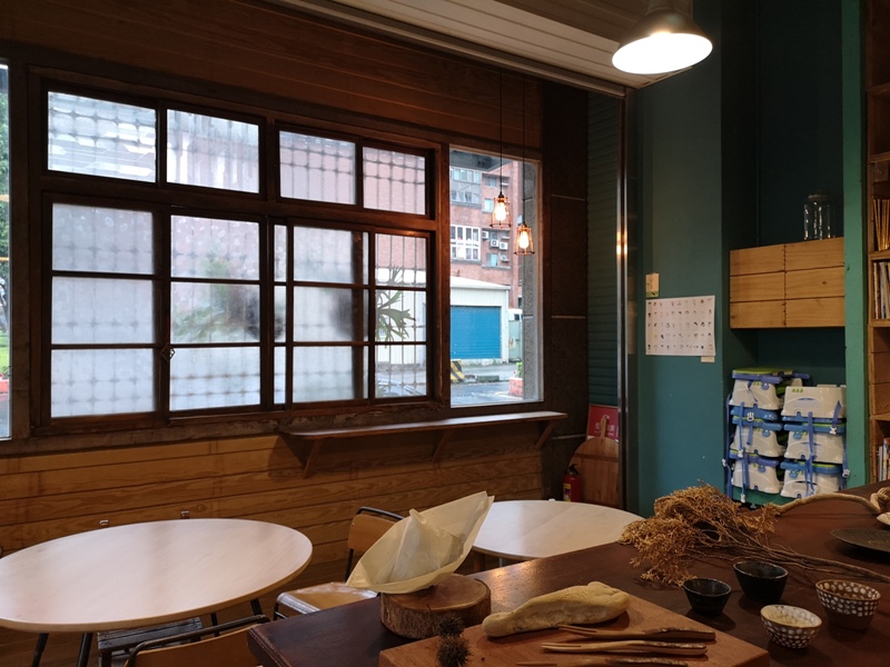 hiiibirdie16 龜山-知鳥咖啡 龜山最文青的空間 懷舊舒適