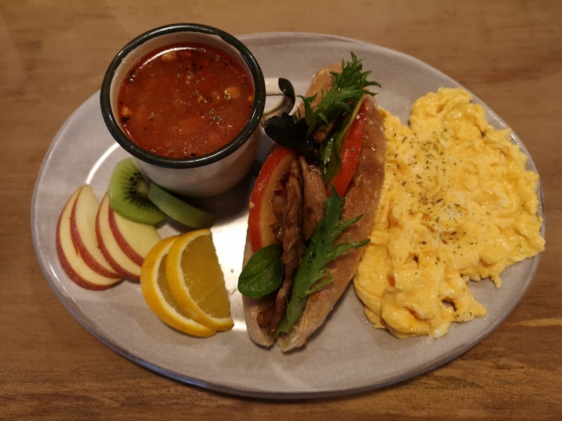 hiiibirdie24 龜山-知鳥咖啡 龜山最文青的空間 懷舊舒適