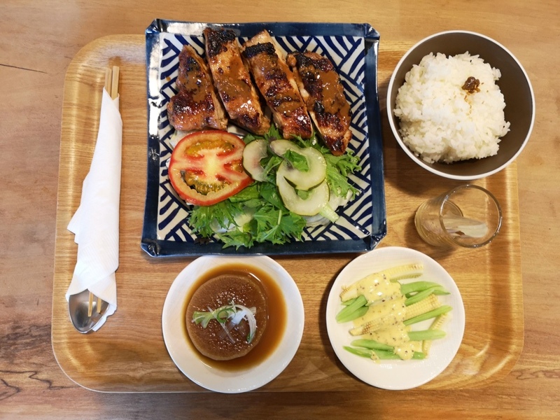 hiiibirdie26 龜山-知鳥咖啡 龜山最文青的空間 懷舊舒適