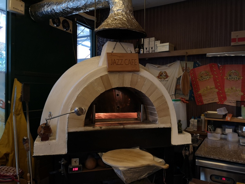 jazzcafe4 中壢-爵咖啡 簡單自家烘焙 還賣窯烤披薩