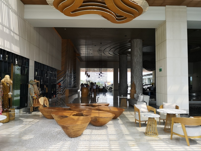 renaissancepattaya6111 Pattaya-Renaissance Pattaya Resort & Spa芭達雅萬麗 悠閒度假無邊際游泳池好舒爽