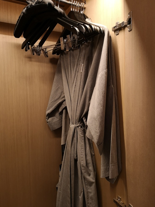 renaissancepattaya6129 Pattaya-Renaissance Pattaya Resort & Spa芭達雅萬麗 悠閒度假無邊際游泳池好舒爽