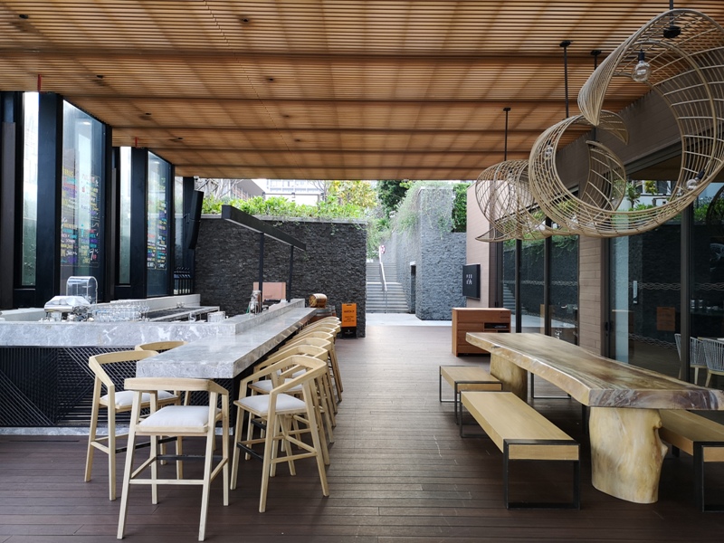 renaissancepattaya6145 Pattaya-Renaissance Pattaya Resort & Spa芭達雅萬麗 悠閒度假無邊際游泳池好舒爽