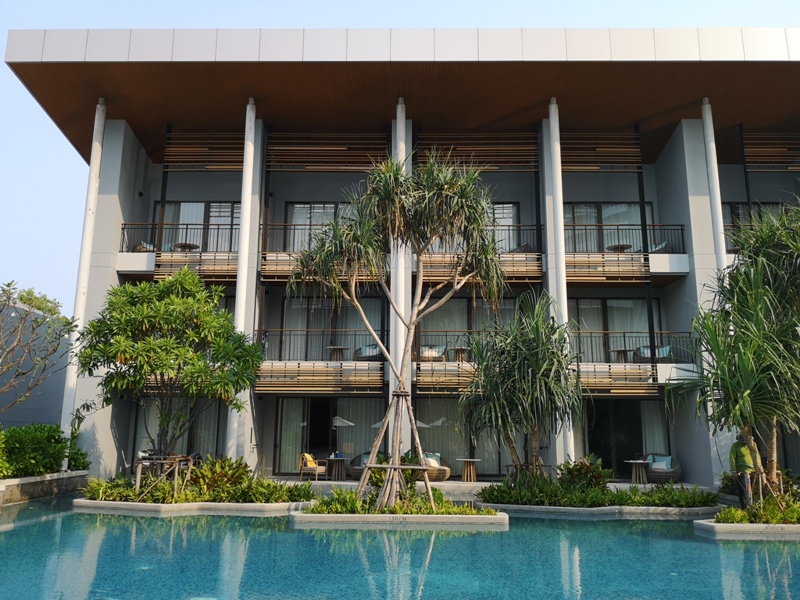renaissancepattaya6160 Pattaya-Renaissance Pattaya Resort & Spa芭達雅萬麗 悠閒度假無邊際游泳池好舒爽