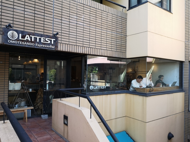 lattestcofffee02 Omotesando-Lattest Espressso Bar表參道小巷內超多可愛小店...走累了來杯拿鐵