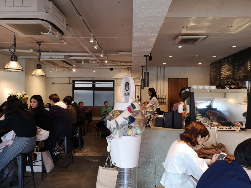 lattestcofffee06 Omotesando-Lattest Espressso Bar表參道小巷內超多可愛小店...走累了來杯拿鐵