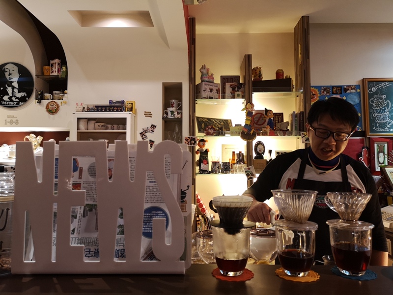 ningcafe11-1 中壢-甯咖啡 時尚咖啡 大玩偶哆啦A夢做伴