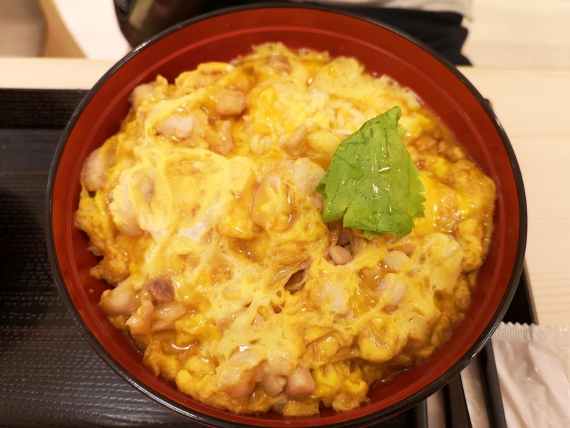 sanwa5 信義-雞三和(統一時代百貨) 親子丼滑嫩爽口 湯頭清爽好搭配