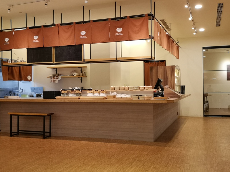 tenshan07 竹北-十饍麵堂 只賣蔬食的麵館 口味不錯麵條有點爛可以改進