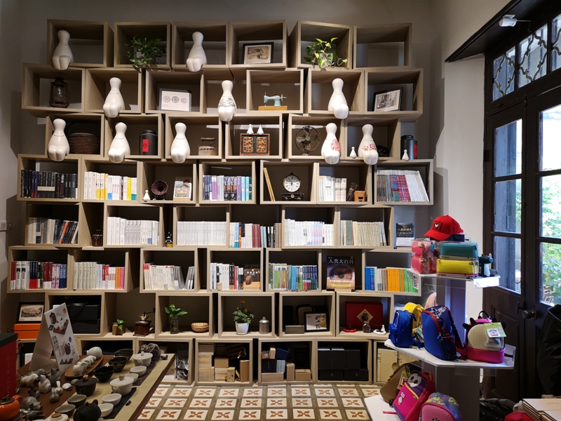 wormhole11 Kulangsu-鼓浪嶼 蟲洞咖啡(曉學堂) 最美的島嶼最美的書店最優閒的書香空間