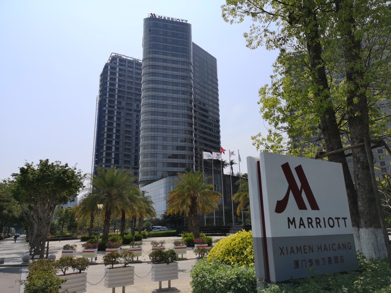 Xiamen-廈門泰地萬豪酒店 乾淨的發亮的窗戶與地板…新的就是好