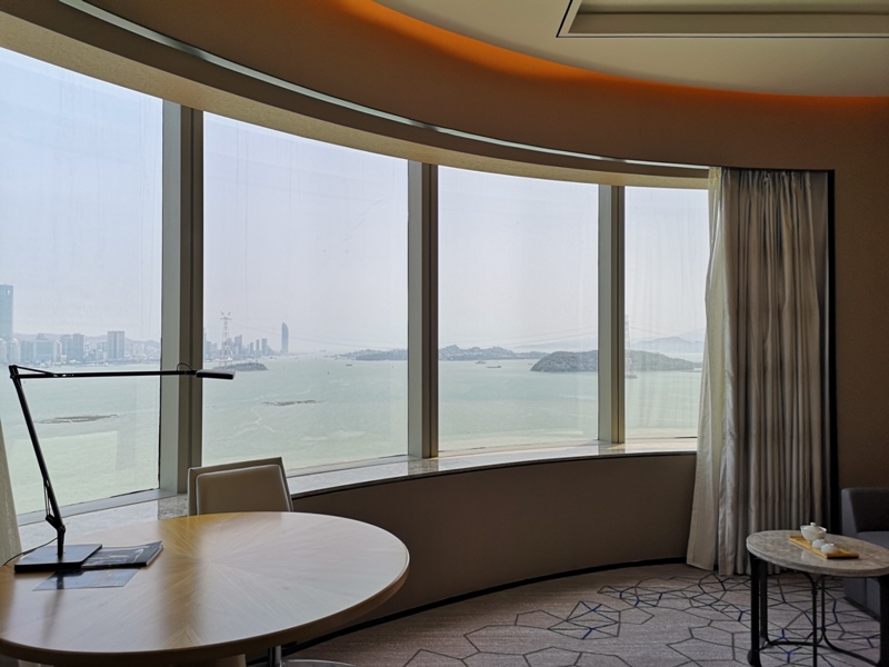 xiamenmarriott16 Xiamen-廈門泰地萬豪酒店 乾淨的發亮的窗戶與地板...新的就是好