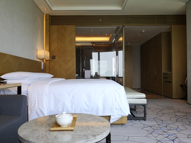 xiamenmarriott23 Xiamen-廈門泰地萬豪酒店 乾淨的發亮的窗戶與地板...新的就是好