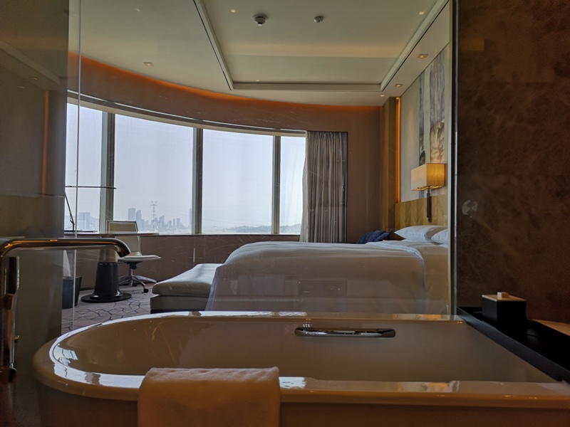 xiamenmarriott34 Xiamen-廈門泰地萬豪酒店 乾淨的發亮的窗戶與地板...新的就是好