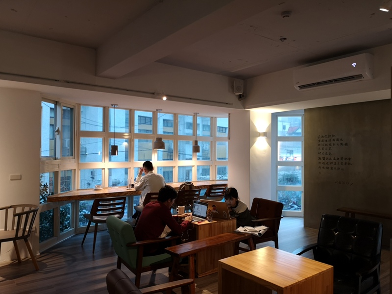 findingaplace06 中壢-找個地方cafe 中原大學旁 鬧中取靜找一個好地方一本書一杯咖啡