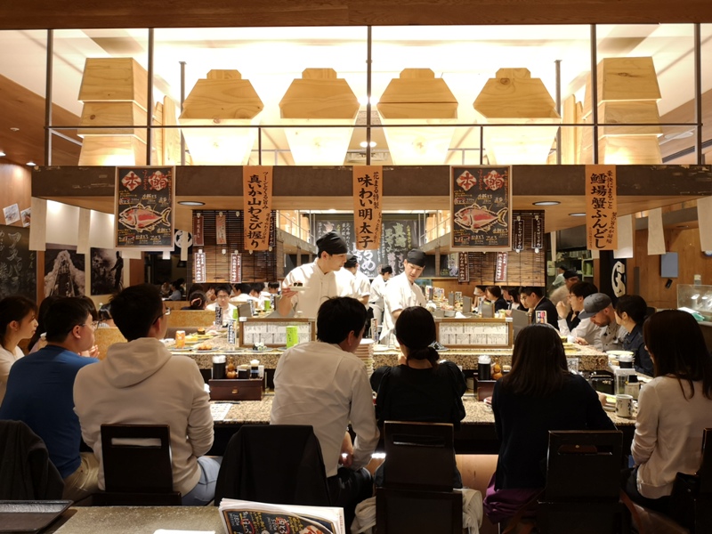 hanamaru13 Tokyo-超人氣旋轉壽司 根室花まる KITTE很好逛有博物館也有空中花園拍東京車站