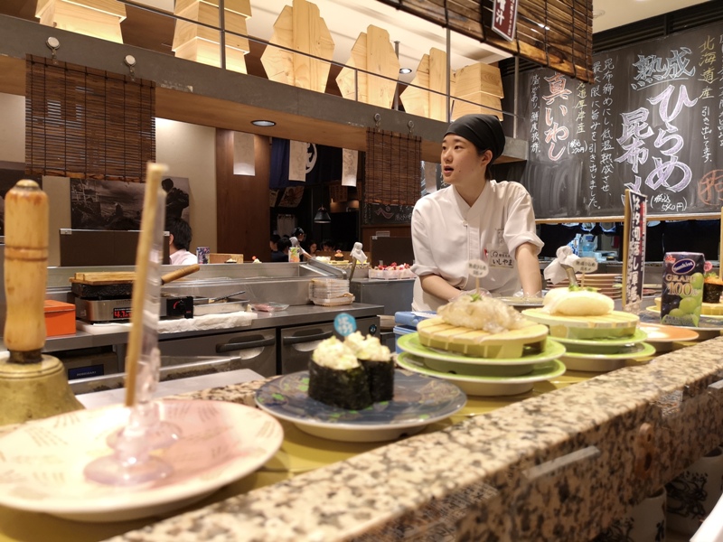 hanamaru18 Tokyo-超人氣旋轉壽司 根室花まる KITTE很好逛有博物館也有空中花園拍東京車站