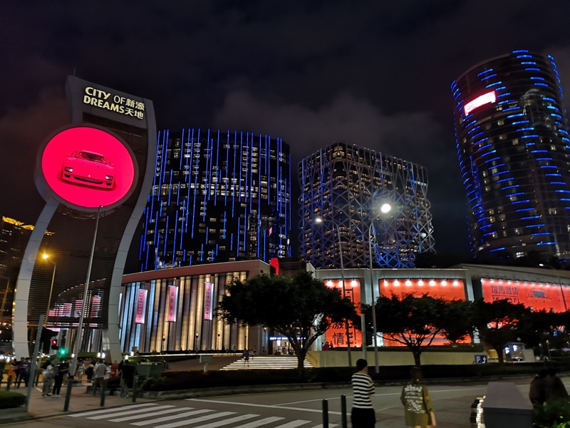 houseofdancingwater02 Macao-澳門晚間活動首選 太陽劇團水舞間 舞台設計超棒眼花撩亂的精采表演