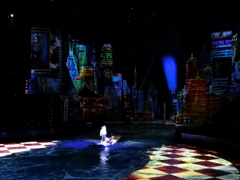 houseofdancingwater17 Macao-澳門晚間活動首選 太陽劇團水舞間 舞台設計超棒眼花撩亂的精采表演