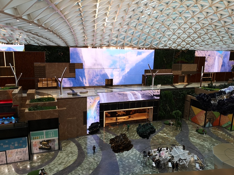 mgm08 Macao-澳門美獅美高梅MGM宛如美術館的購物中心 賭也要賭的優雅