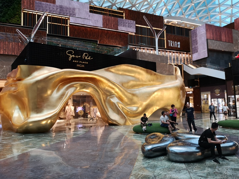mgm12 Macao-澳門美獅美高梅MGM宛如美術館的購物中心 賭也要賭的優雅