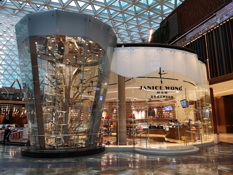 mgm14 Macao-澳門美獅美高梅MGM宛如美術館的購物中心 賭也要賭的優雅