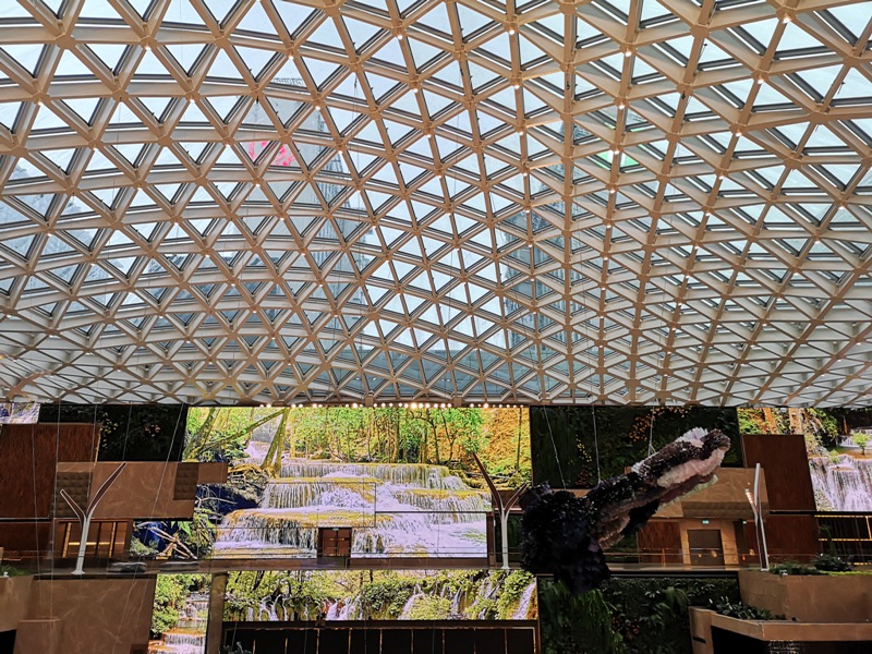 mgm23 Macao-澳門美獅美高梅MGM宛如美術館的購物中心 賭也要賭的優雅