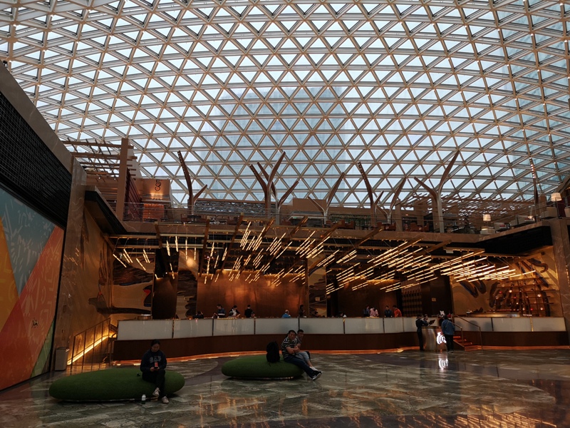 mgm26 Macao-澳門美獅美高梅MGM宛如美術館的購物中心 賭也要賭的優雅