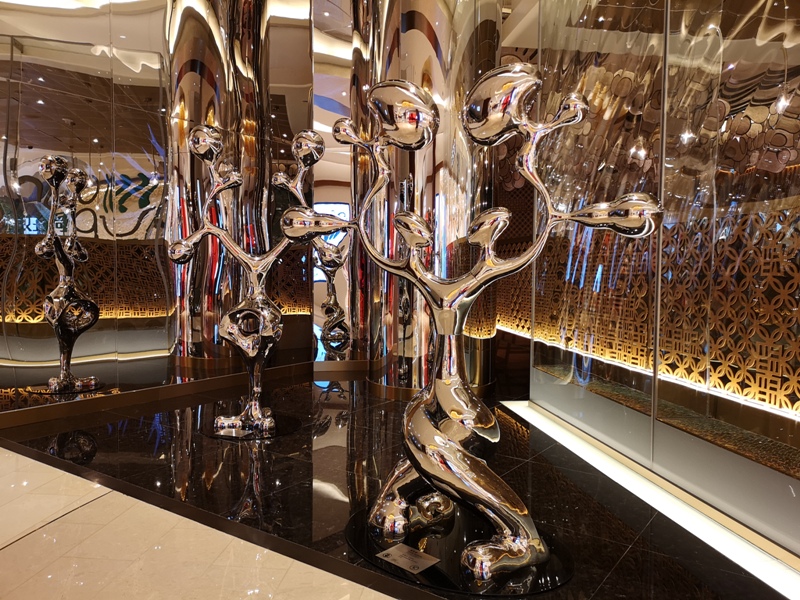 mgm32 Macao-澳門美獅美高梅MGM宛如美術館的購物中心 賭也要賭的優雅