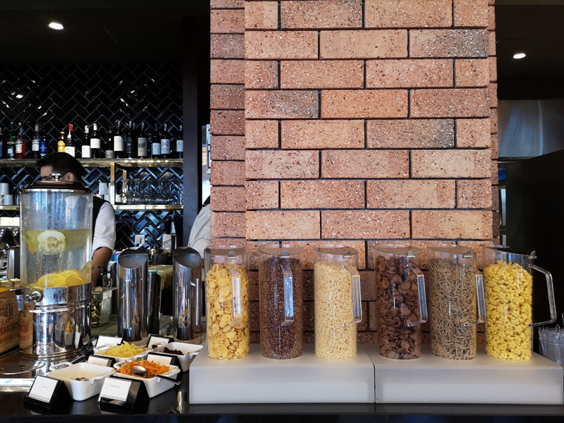 stripeskl27 Kuala Lumpur-Hotel Stripes KL, Autograph Collection簡單好服務 泳池KL Tower視野佳