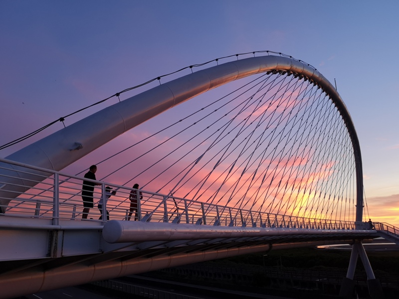 新竹-豎琴橋 多彩夕照下的美麗弧線 香山攝影熱點