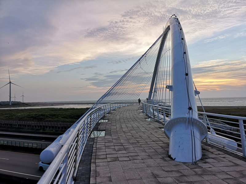 harpbridgee02 新竹-豎琴橋 多彩夕照下的美麗弧線 香山攝影熱點