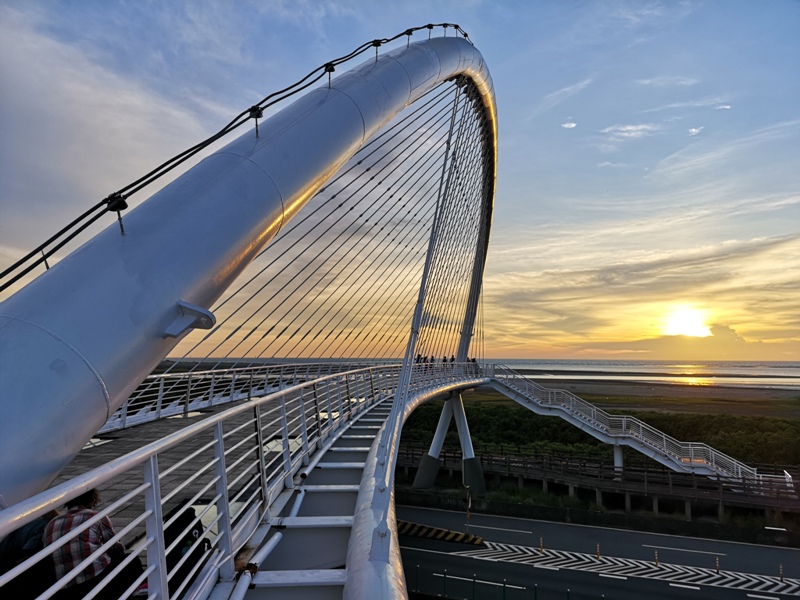 harpbridgee03 新竹-豎琴橋 多彩夕照下的美麗弧線 香山攝影熱點