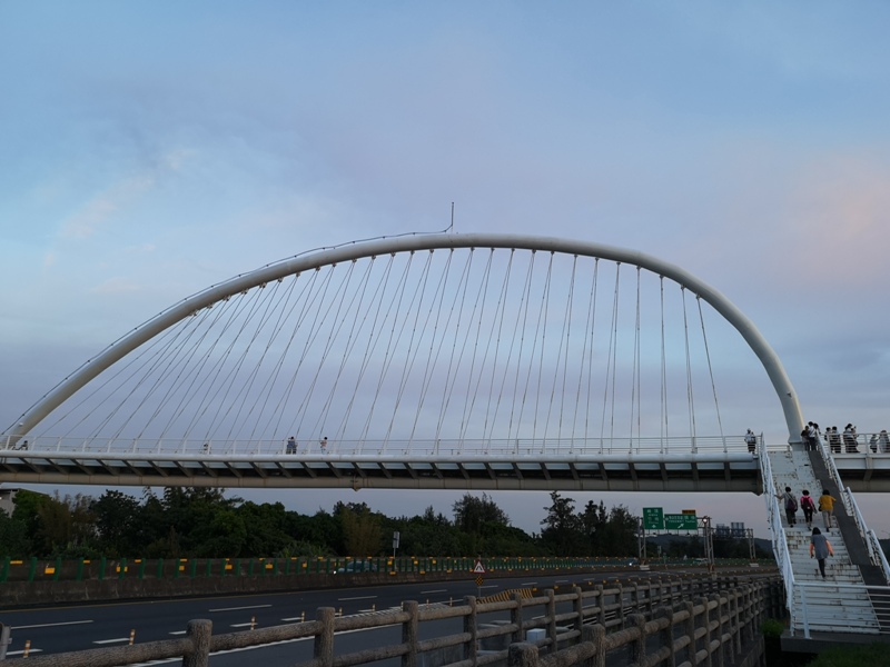 harpbridgee10 新竹-豎琴橋 多彩夕照下的美麗弧線 香山攝影熱點