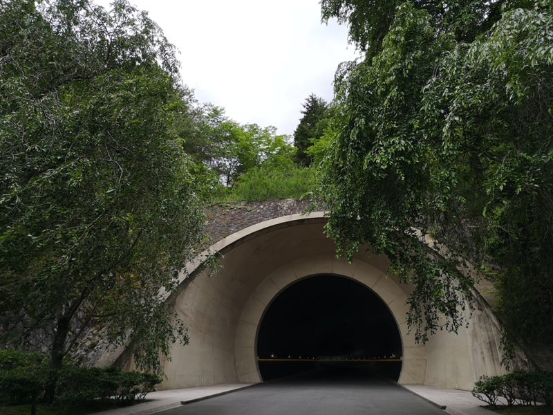 mihomuseum04 Shiga-滋賀Miho Museum美秀美術館 貝聿銘的桃花園 內外皆美的美術館