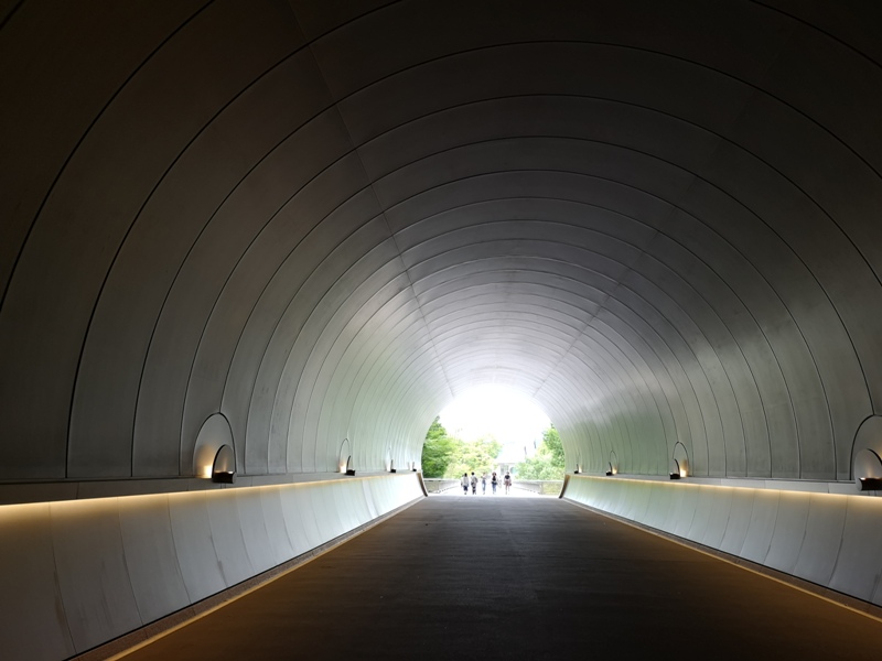 mihomuseum05 Shiga-滋賀Miho Museum美秀美術館 貝聿銘的桃花園 內外皆美的美術館