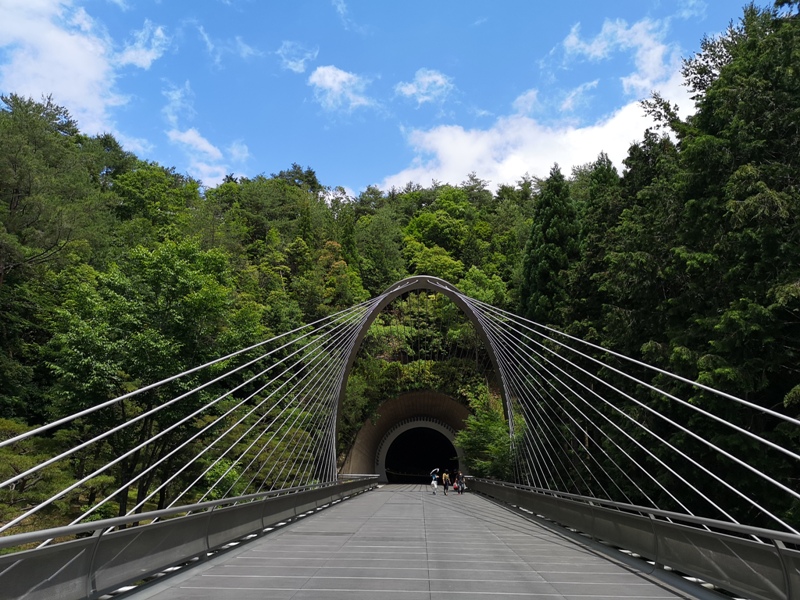 mihomuseum08 Shiga-滋賀Miho Museum美秀美術館 貝聿銘的桃花園 內外皆美的美術館